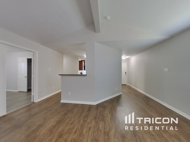 Building Photo - 2417 Regatta Ln