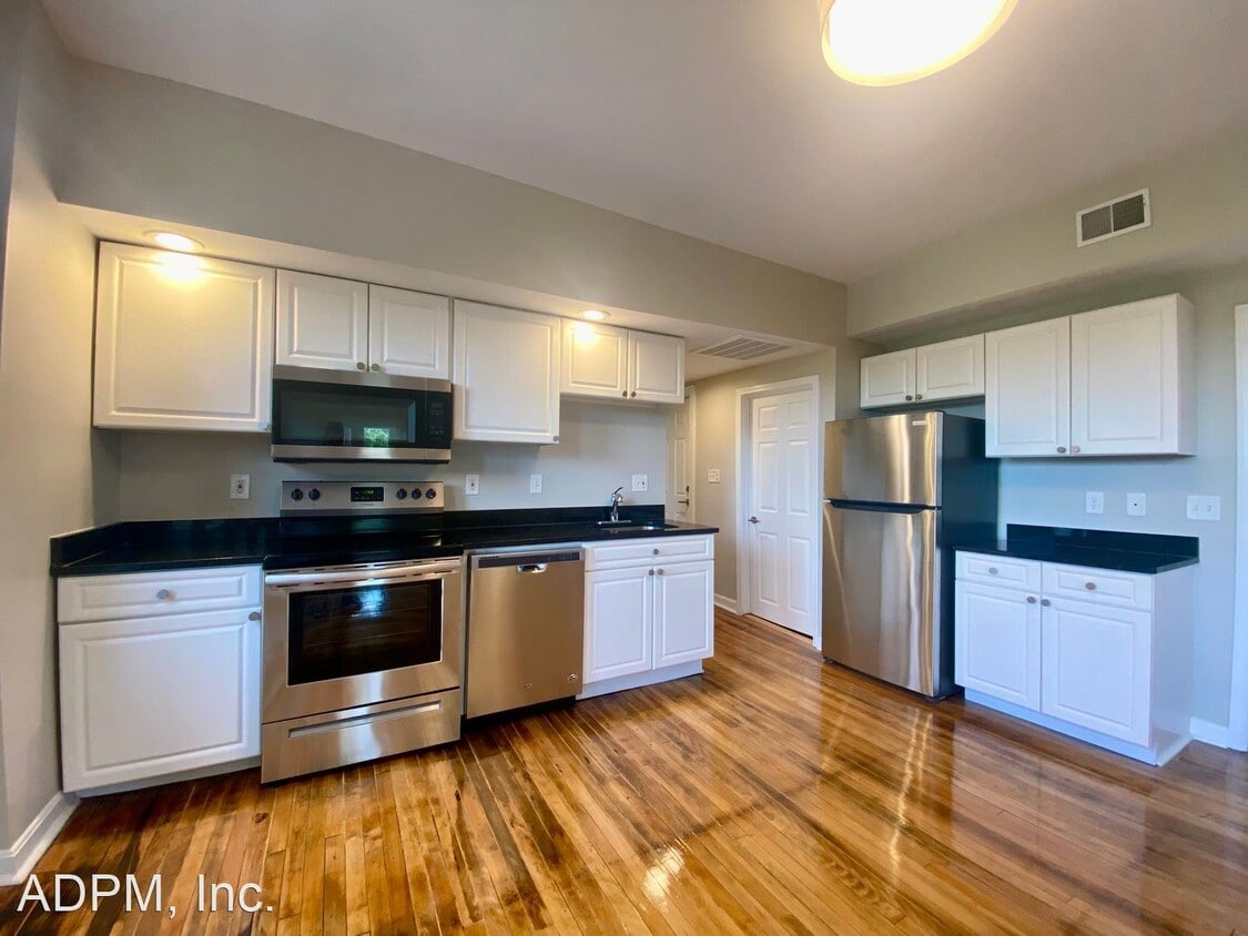 3 br, 1 bath House - 77 River Street Unit 8 - 3 br, 1 bath House - 77 River Street  Unit 8