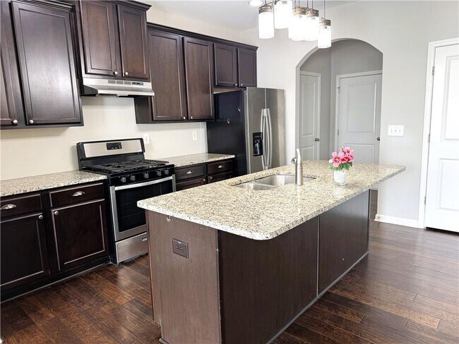Building Photo - 3522 Village Enclave Ln
