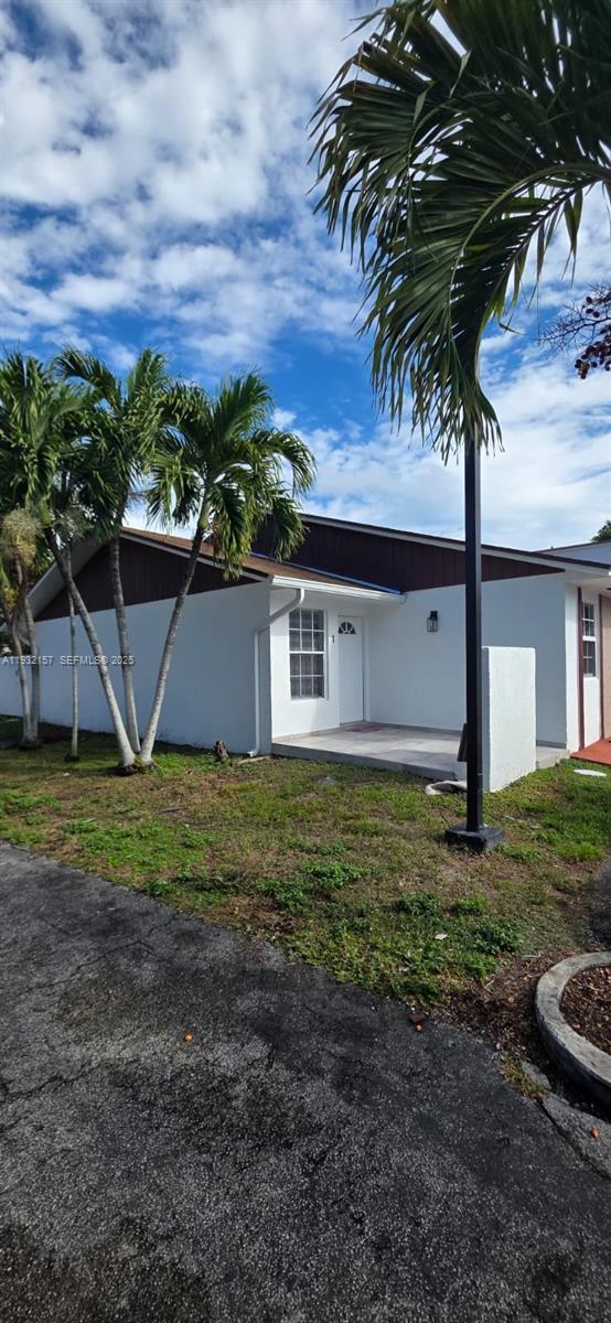 Foto del edificio - 12193 SW 10th St