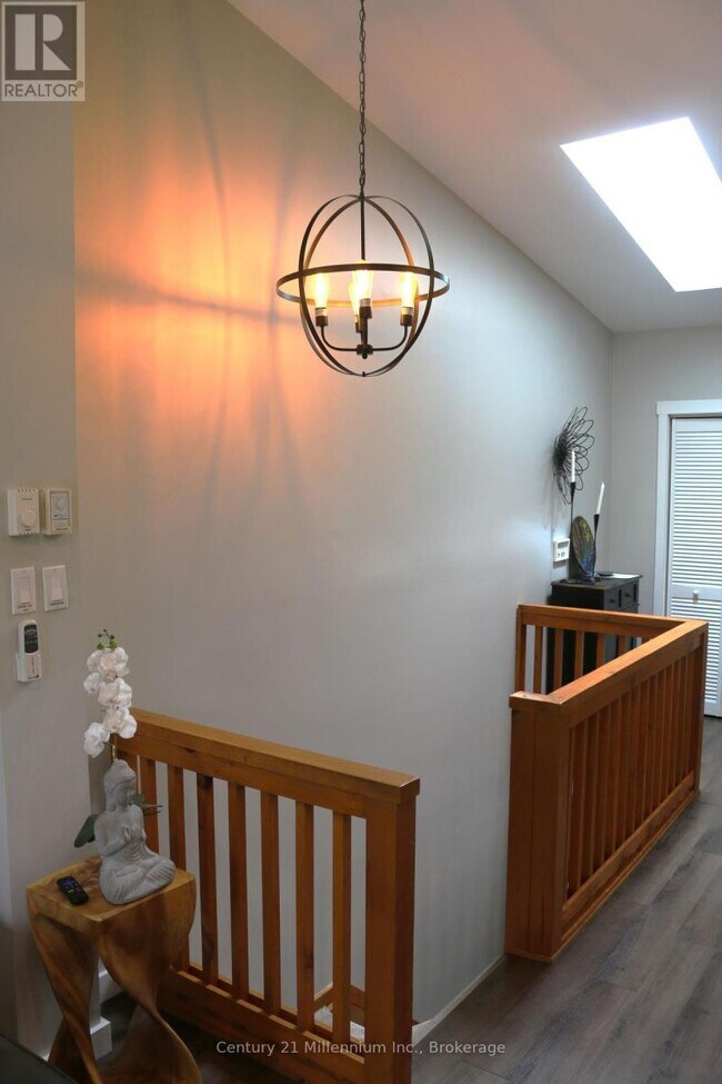 Photo du bâtiment - 452 Oxbow Crescent