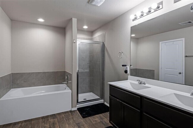 Foto del edificio - 518 Poppy Field Ct