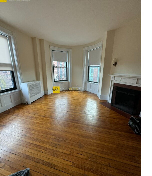 Building Photo - 504 Beacon St