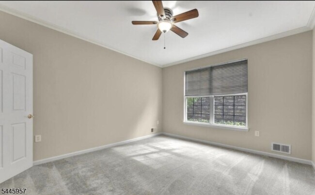 Building Photo - 143 Conover Terrace
