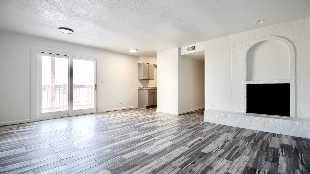 4063 Warwick Blvd, Kansas City, MO 64111 Apartments at 4063 Warwick