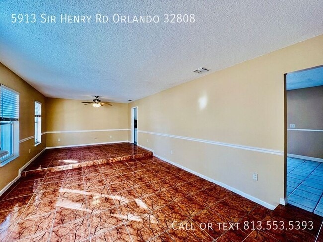 Photo - 5913 Sir Henry Rd House