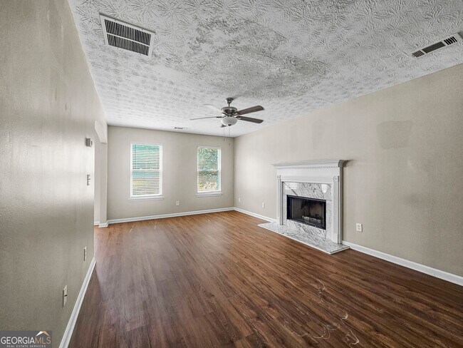 Foto del edificio - 80 Forest Brook Dr