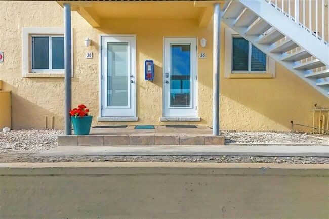 Foto del edificio - 6006 Midnight Pass Rd