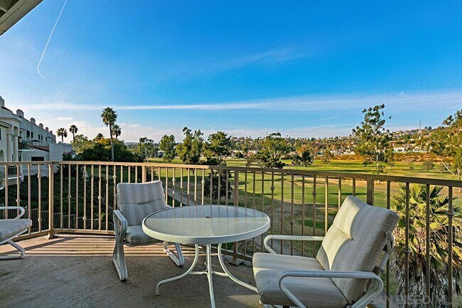 Building Photo - 2530 Navarra Dr