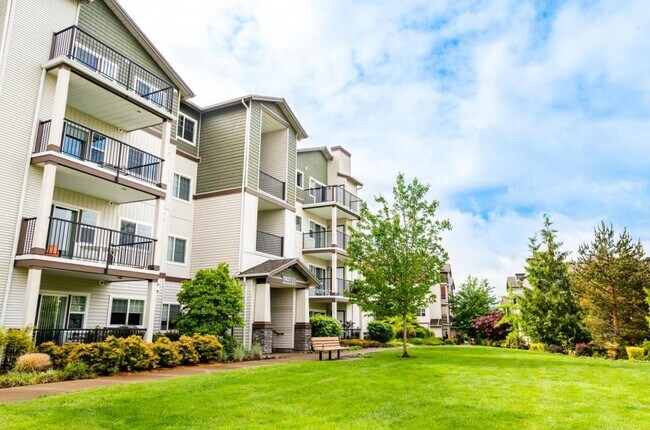 Building Photo - 11825 NW Stone Mountain Lane Unit 402