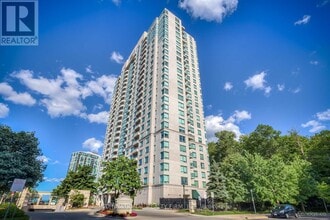 Building Photo - 61 Town Centre Court