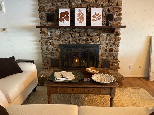 Foto del edificio - 3Bed 2Bath Furnished Lk