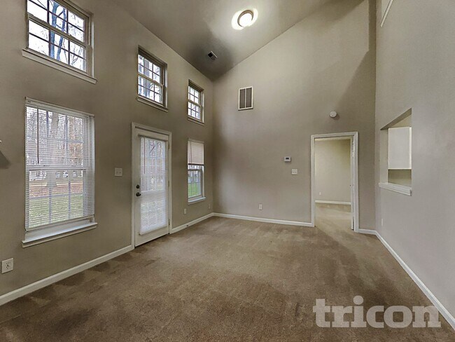 Building Photo - 6635 Autumn Gate Ln