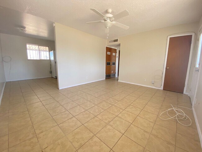 Foto del edificio - Northeast El Paso 3 bed with Refrig A/C