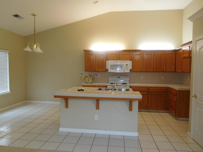 Building Photo - 6416 N Delbert Ave