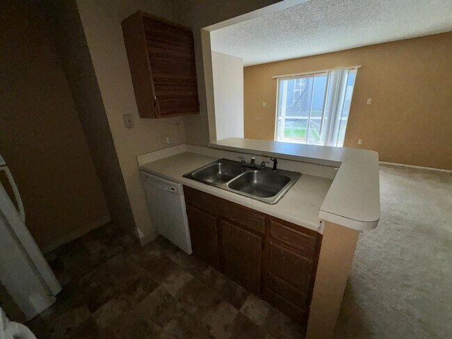 Building Photo - Excellent 1BD/1BA Apartment of Arbors of S...