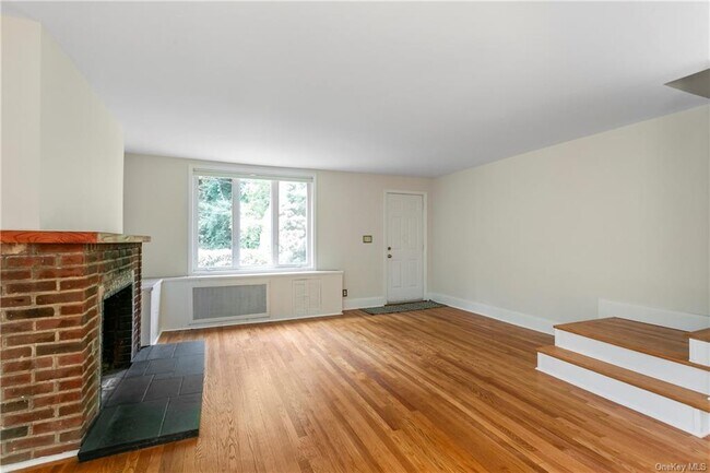 Building Photo - 91 Estherwood Ave