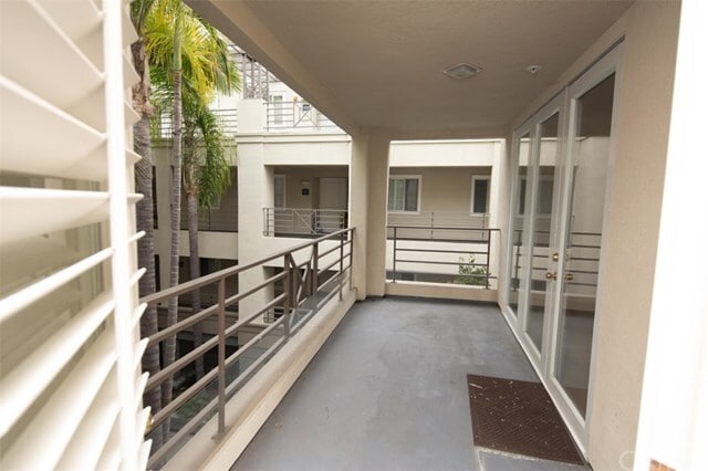 Foto del edificio - 2243 Martin-