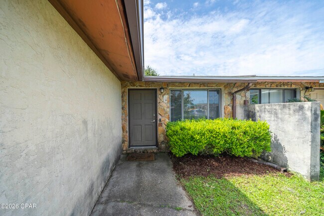 Foto del edificio - 1125 Bradley Cir
