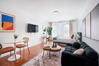 Building Photo - 444 W 48th St