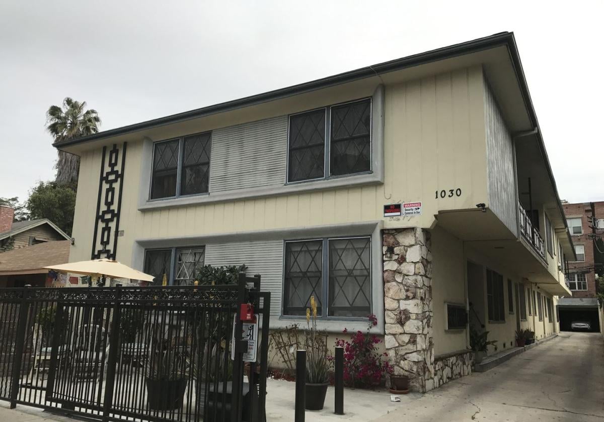 Primary Photo - 1030 N Oxford Ave