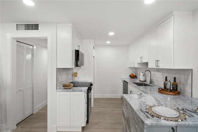 Foto del edificio - 342 Harbour Dr