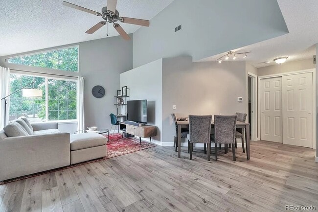 Foto del edificio - 4096 S Carson St