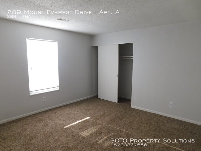 Foto del edificio - 289 Mt Everest Dr