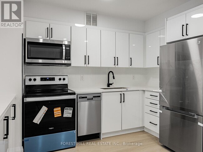 Photo du bâtiment - 377 Ridelle Ave