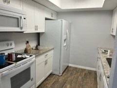 Primary Photo - 3 B 2 BATH CONDO
