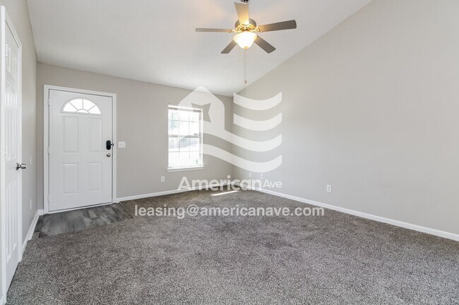 Foto del edificio - 406 Wincrest Ln