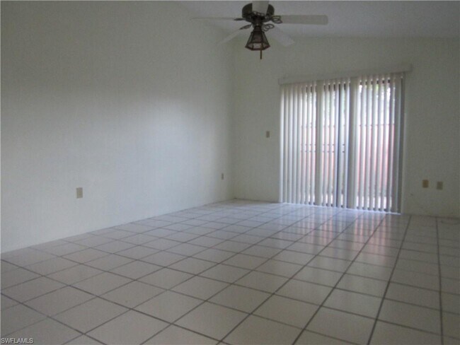 Foto del edificio - 5266 Cedarbend Dr