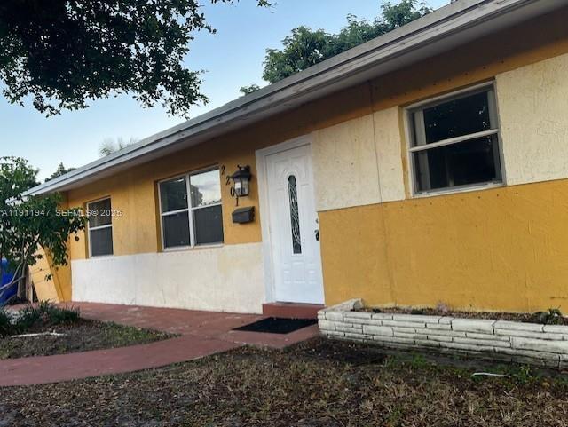 Building Photo - 2201 N 56th Terrace