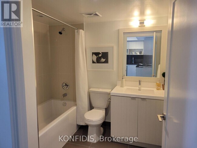 Photo du bâtiment - 7 Mabelle Ave