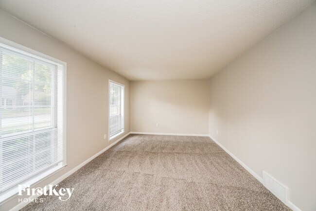 Building Photo - 6319 Solway Dr