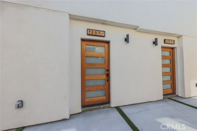 Foto del edificio - 1237 N Orange Dr