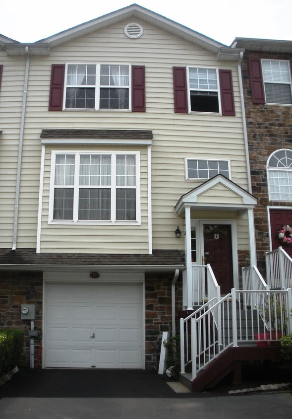 124 Avon Ct, Malvern, PA 19355 Townhome Rentals in Malvern PA
