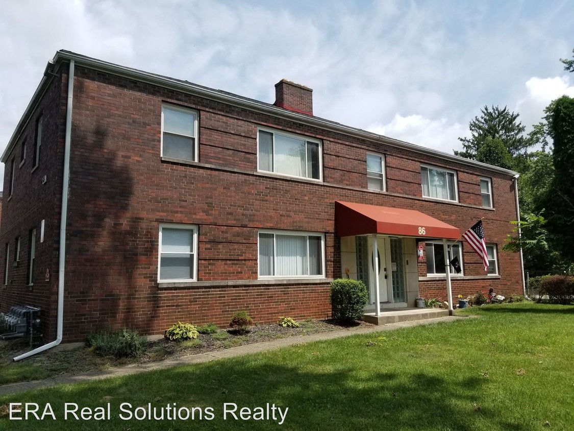 Primary Photo - 86 N Hampton Rd