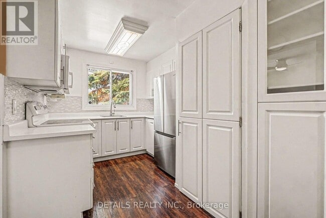 Building Photo - 260 Brittany Dr