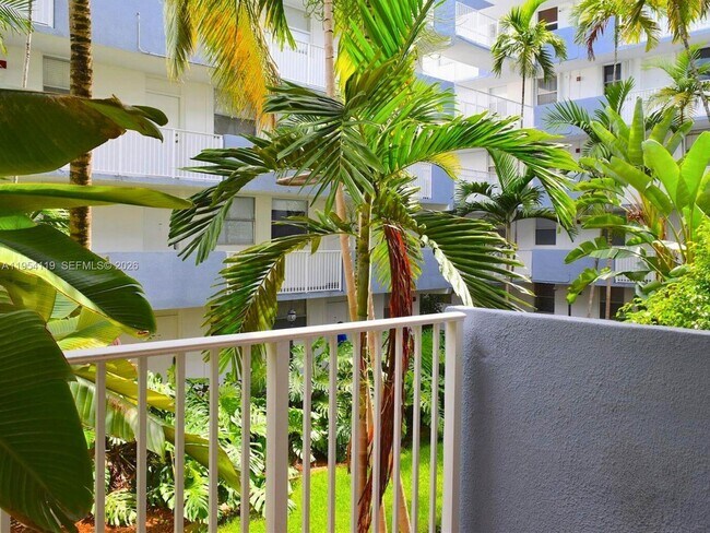 Foto del edificio - 1801 S Treasure Dr