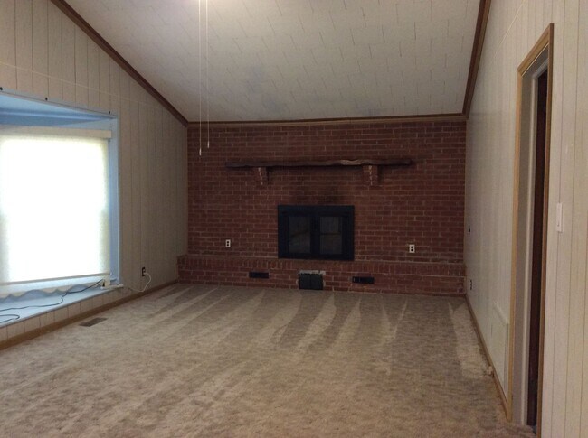 Foto del edificio - Classic Brick Ranch Style Home