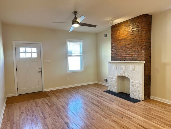 Photo - 1928 Harcum Wy Townhome