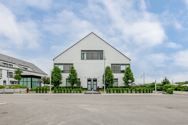 Photo du bâtiment - 331 Broward Wy.