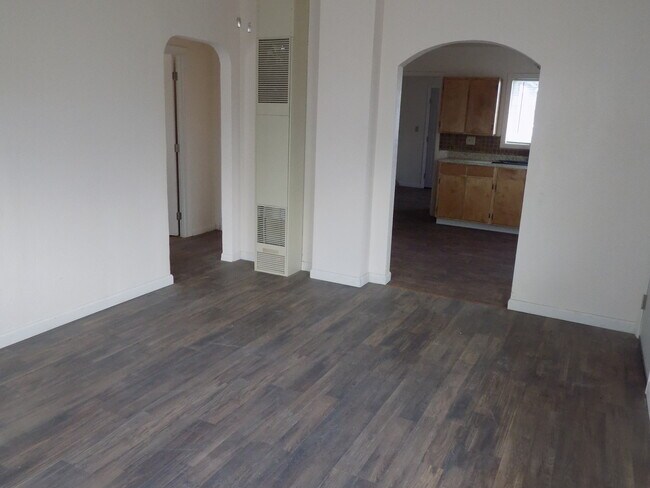 Foto del edificio - 1865 Hope St