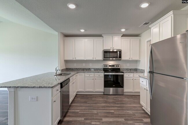 Foto del edificio - 807 Red Berry Ln