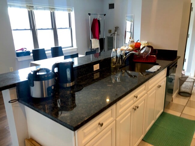 Building Photo - 534 Commonwealth Ave