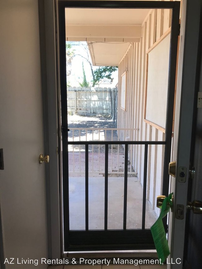Foto del edificio - 4 br, 2 bath House - 0445 E. Simon Avenue