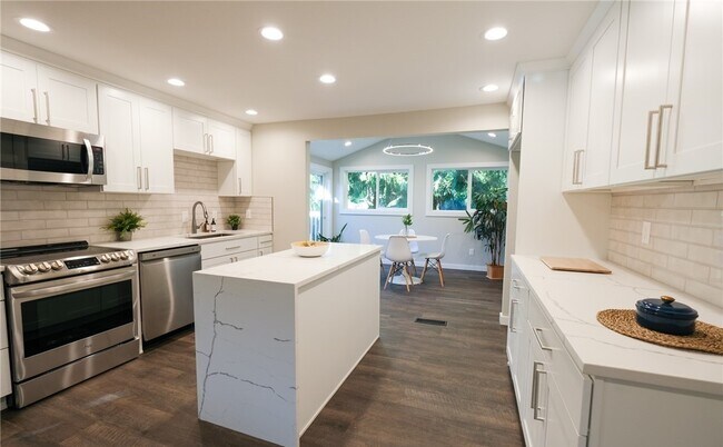 Kitchen - 13449 123rd Ave NE