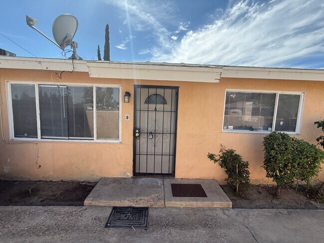 Foto del edificio - 2114 Brundage Ln