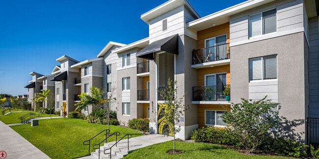 Building Photo - Eden at Liberty Square